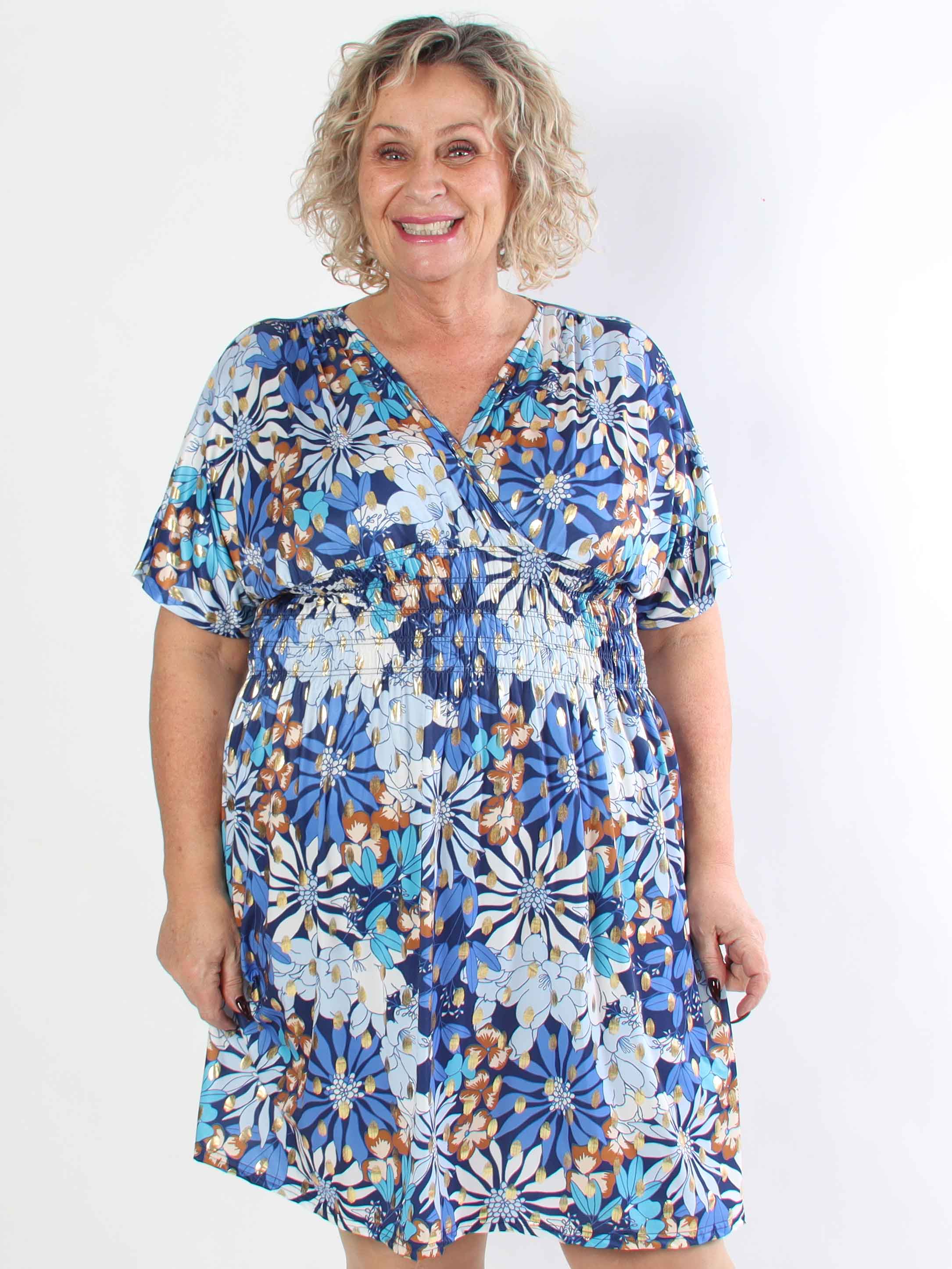 Pams Bloomfall Short - Elastisk plus size kjole med blomstermotiver og guld dutter